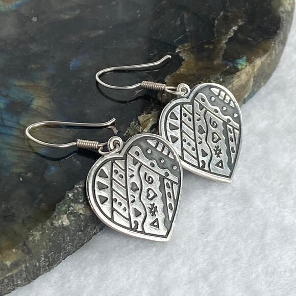 Sterling Silver 925 Mexico Oxidized Geometric Pattern Heart Dangle Earrings - Picture 3 of 16